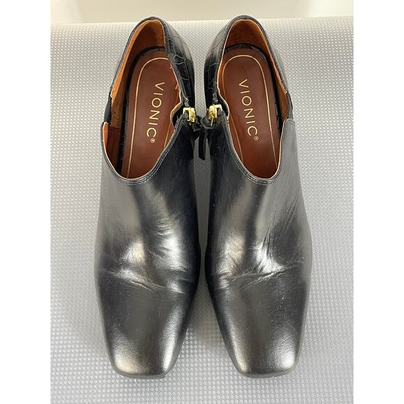 Vionic Linda Black Leather Croc Embossed Detail Ankle Heeled Bootie Size 8 - Picture 4 of 10